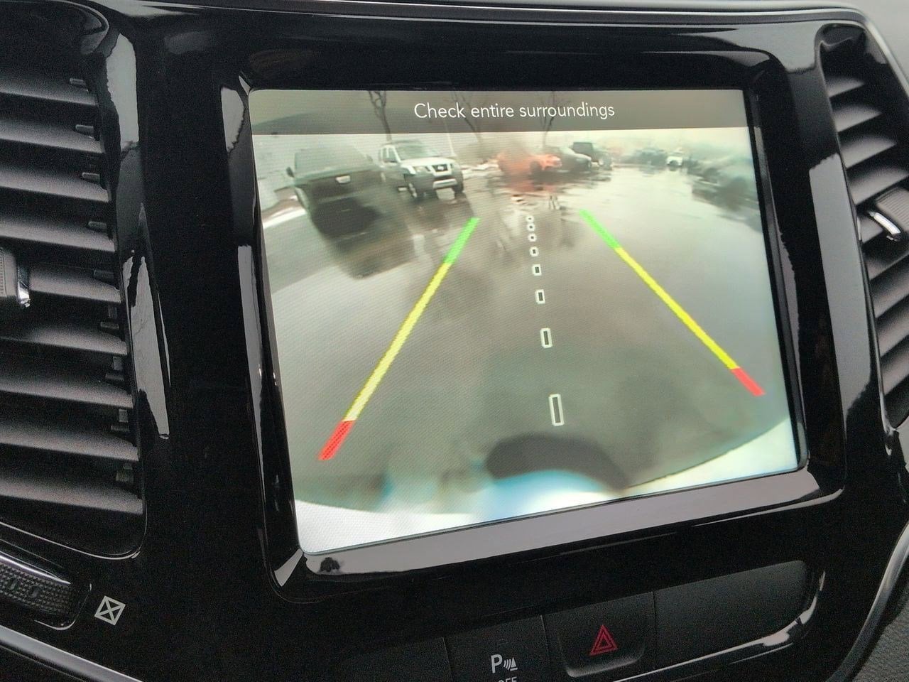 Thumbnail: 2020 Jeep Cherokee - 28