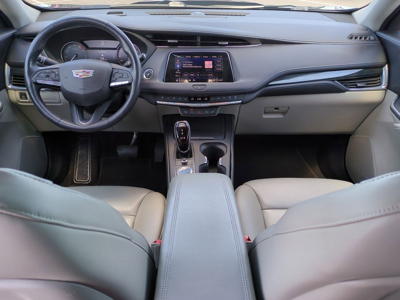 Thumbnail: 2022 Cadillac XT4 - 14