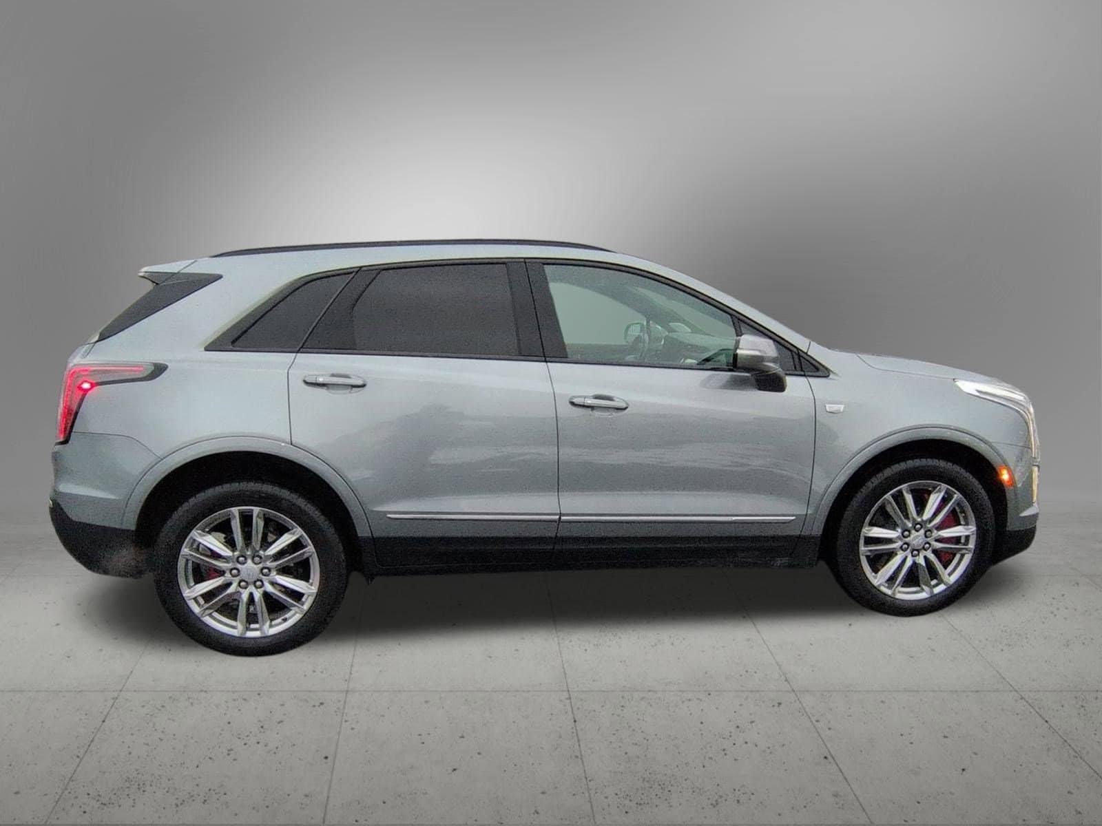 Thumbnail: 2023 Cadillac XT5 - 7