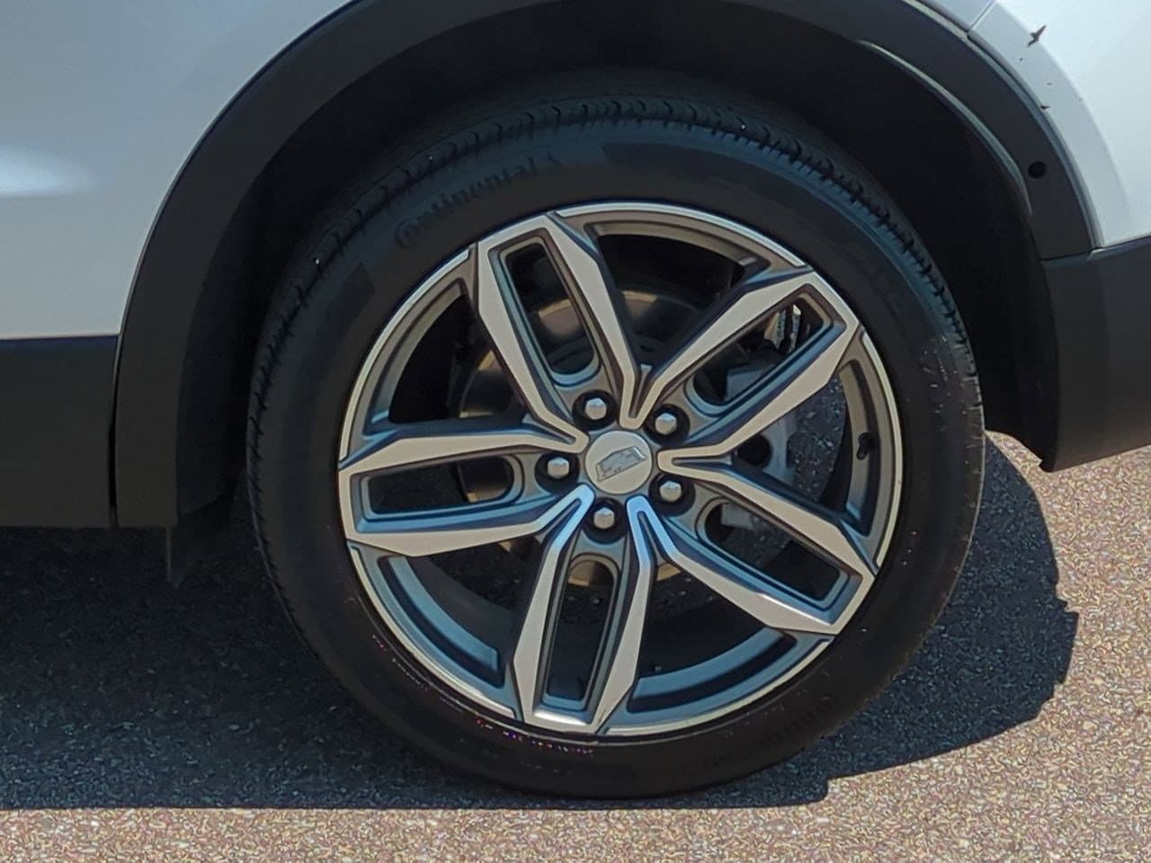 Thumbnail: 2022 Cadillac XT4 - 13