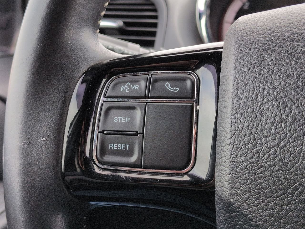 Thumbnail: 2019 Dodge Grand Caravan - 23