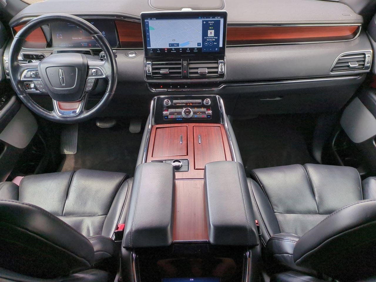 Thumbnail: 2022 Lincoln Navigator L - 13
