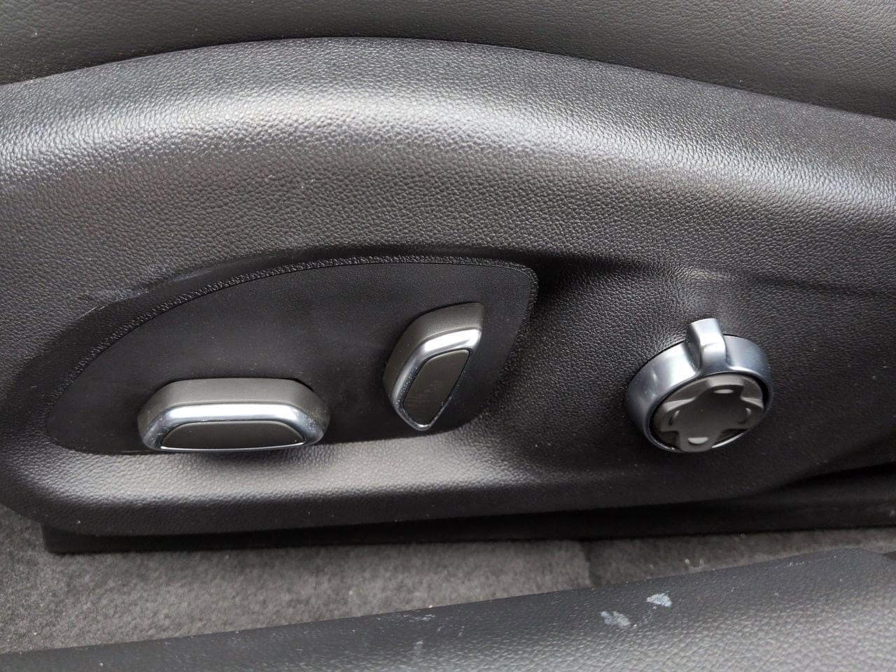 Thumbnail: 2023 Cadillac CT4 - 17