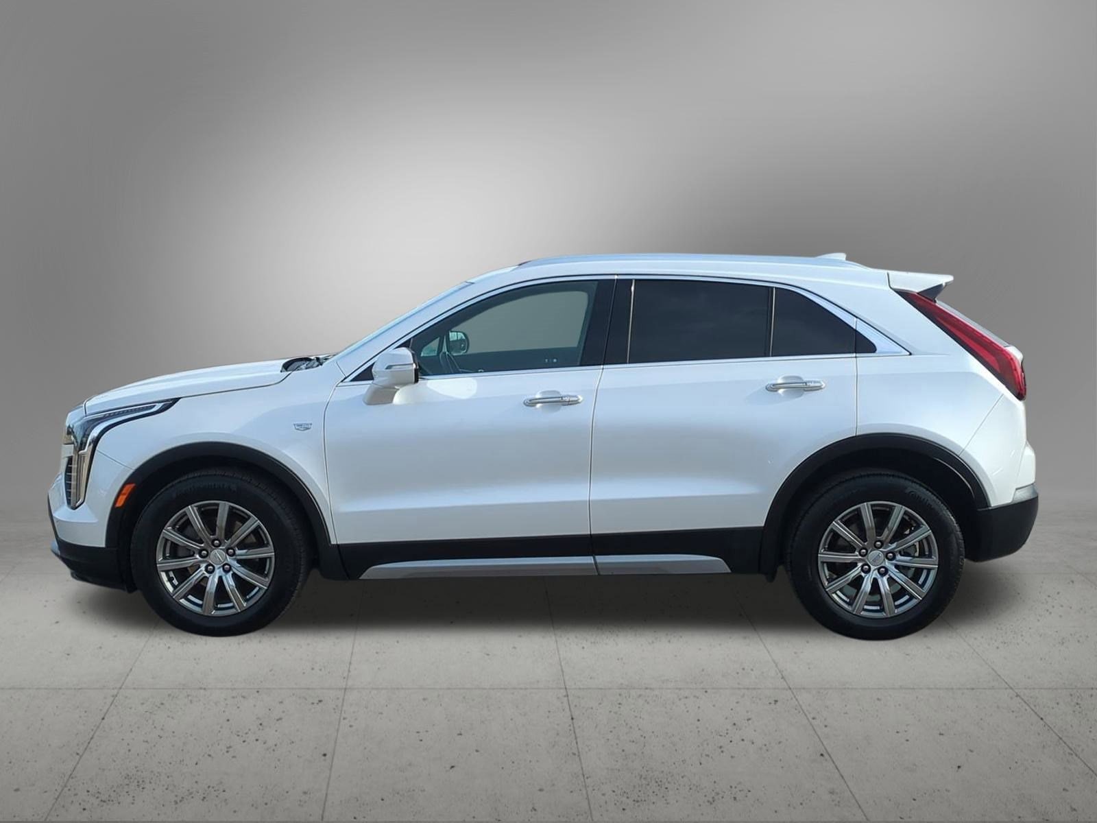 Thumbnail: 2021 Cadillac XT4 - 3