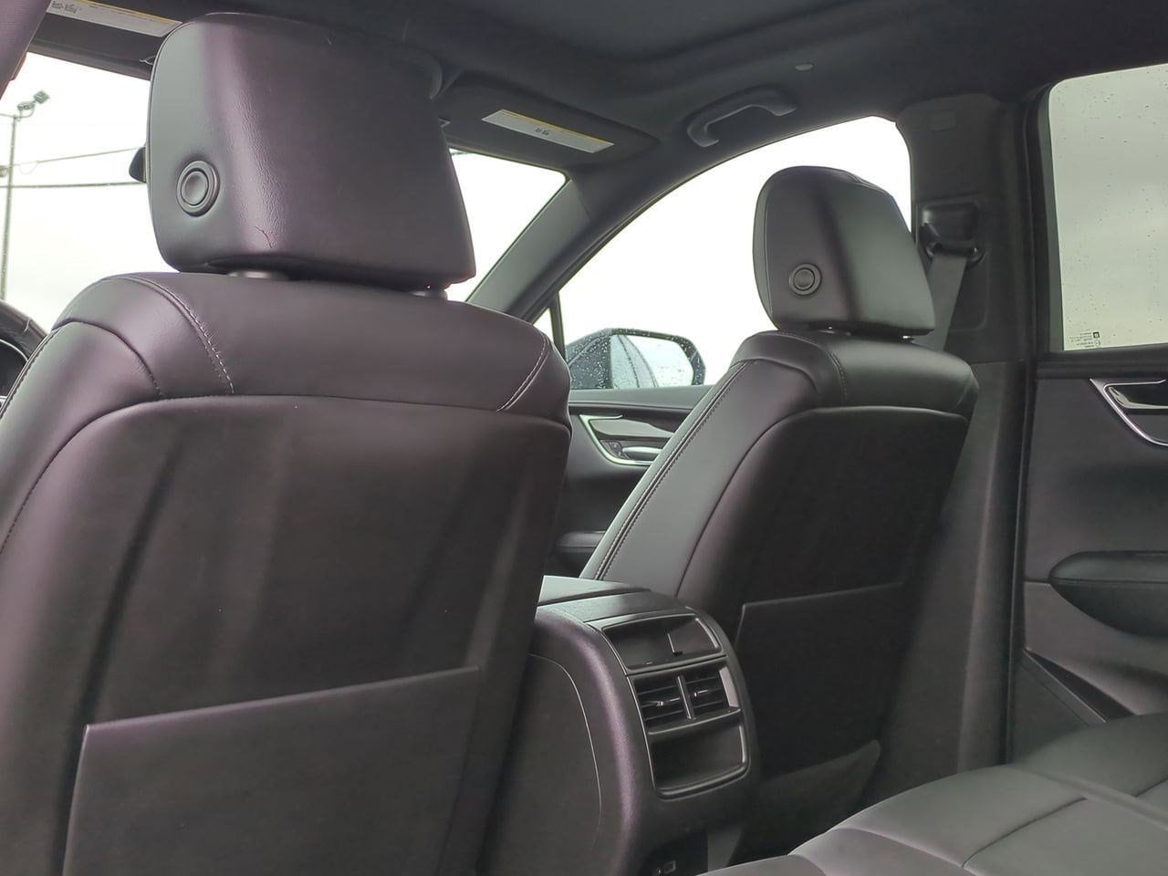 Thumbnail: 2021 Cadillac XT5 - 17