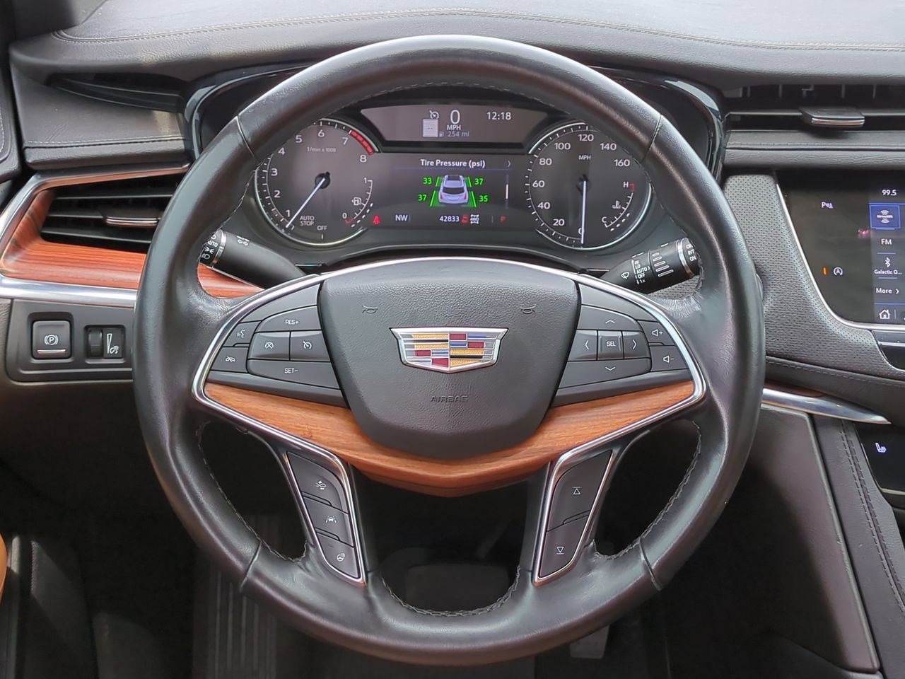 Thumbnail: 2023 Cadillac XT5 - 23