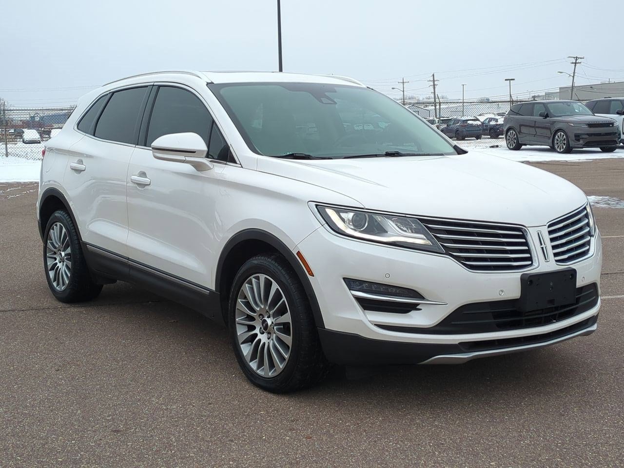 Thumbnail: 2017 Lincoln MKC - 8