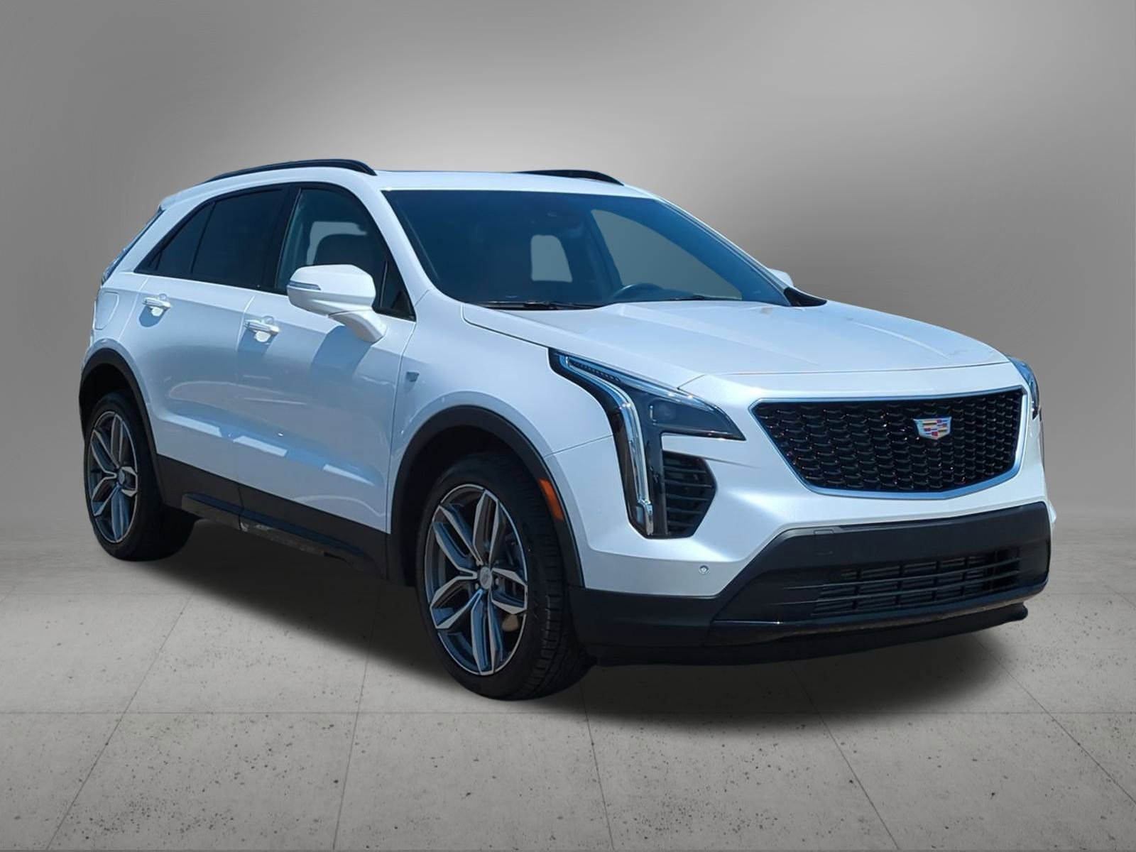 Thumbnail: 2022 Cadillac XT4 - 8