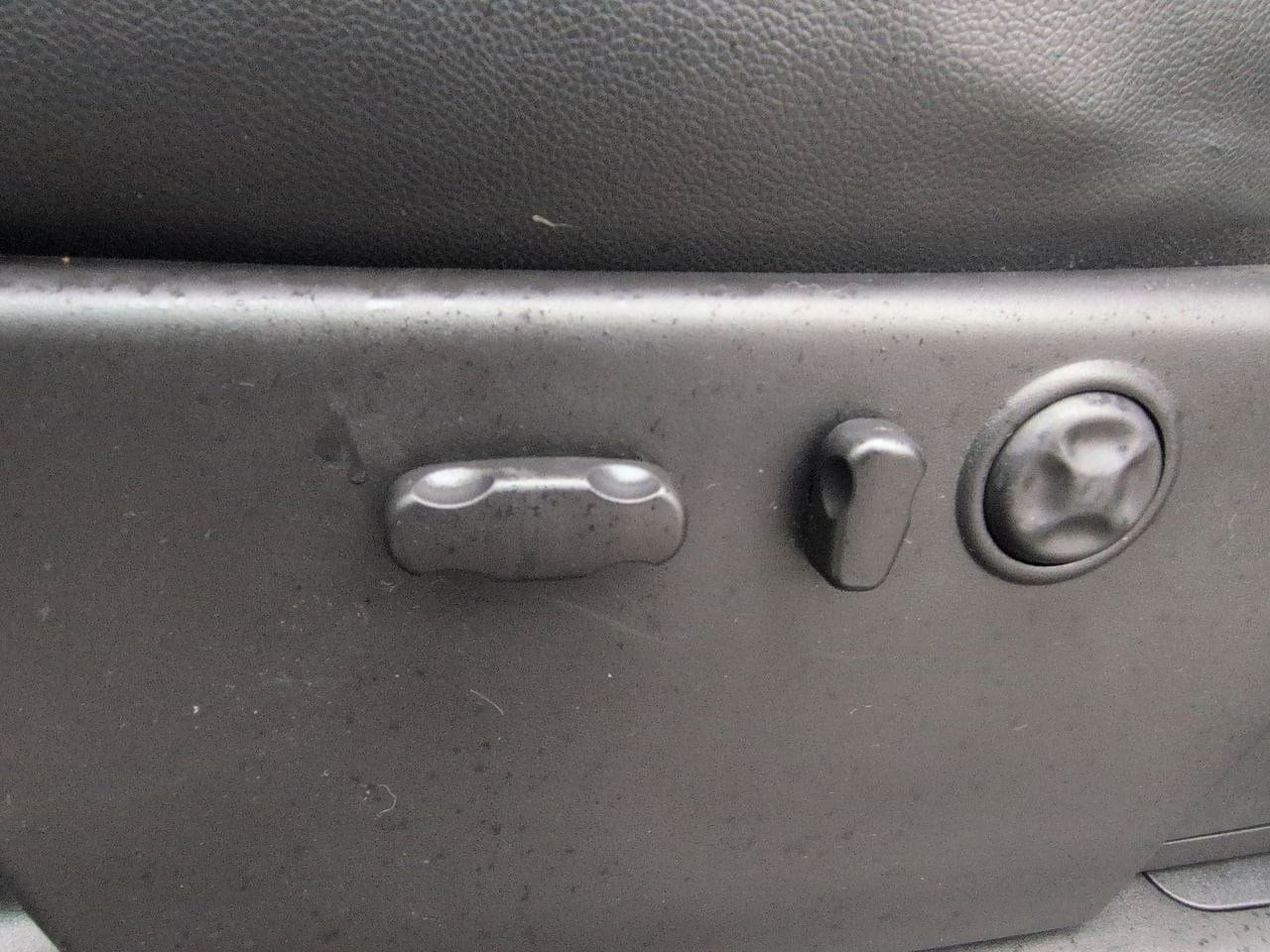 Thumbnail: 2012 Chevrolet Silverado 1500 - 17