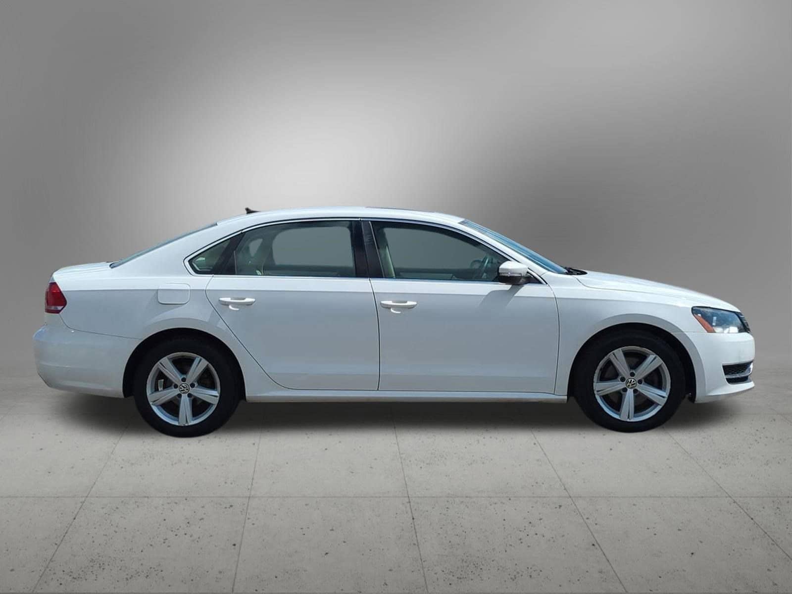Thumbnail: 2012 Volkswagen Passat - 7