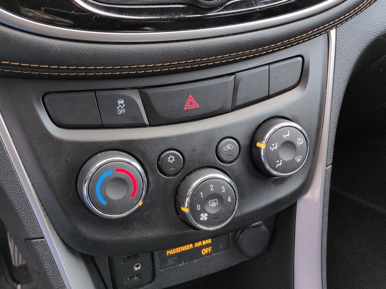 Thumbnail: 2021 Chevrolet Trax - 26