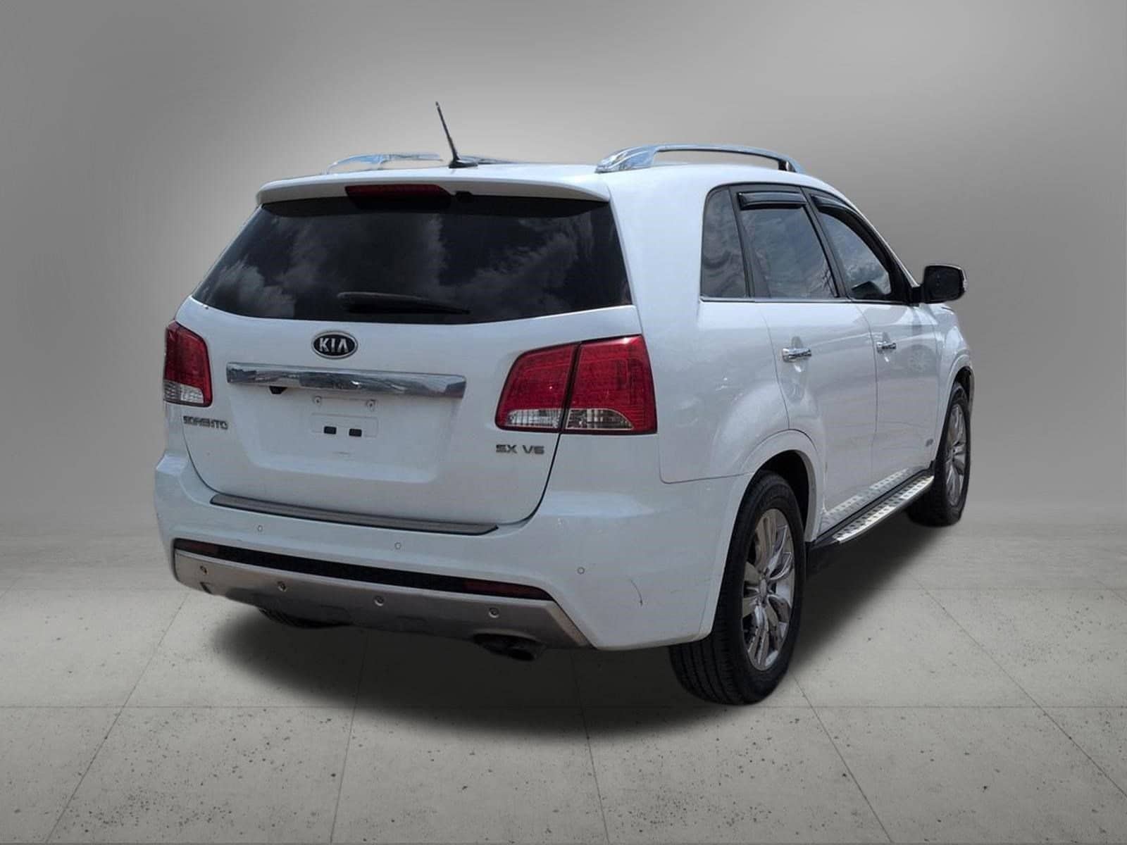Thumbnail: 2013 Kia Sorento - 6
