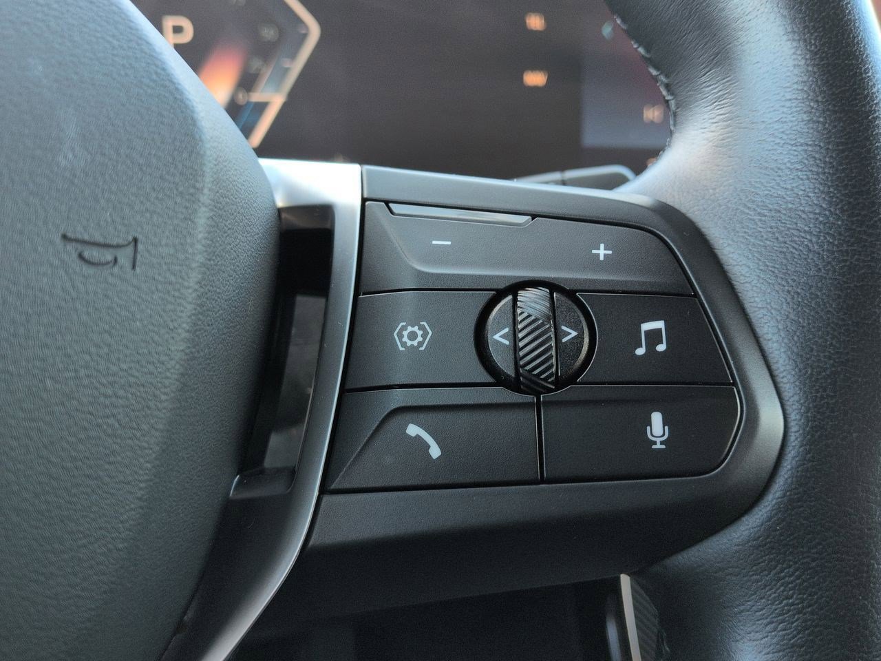 Thumbnail: 2023 BMW X1 - 25