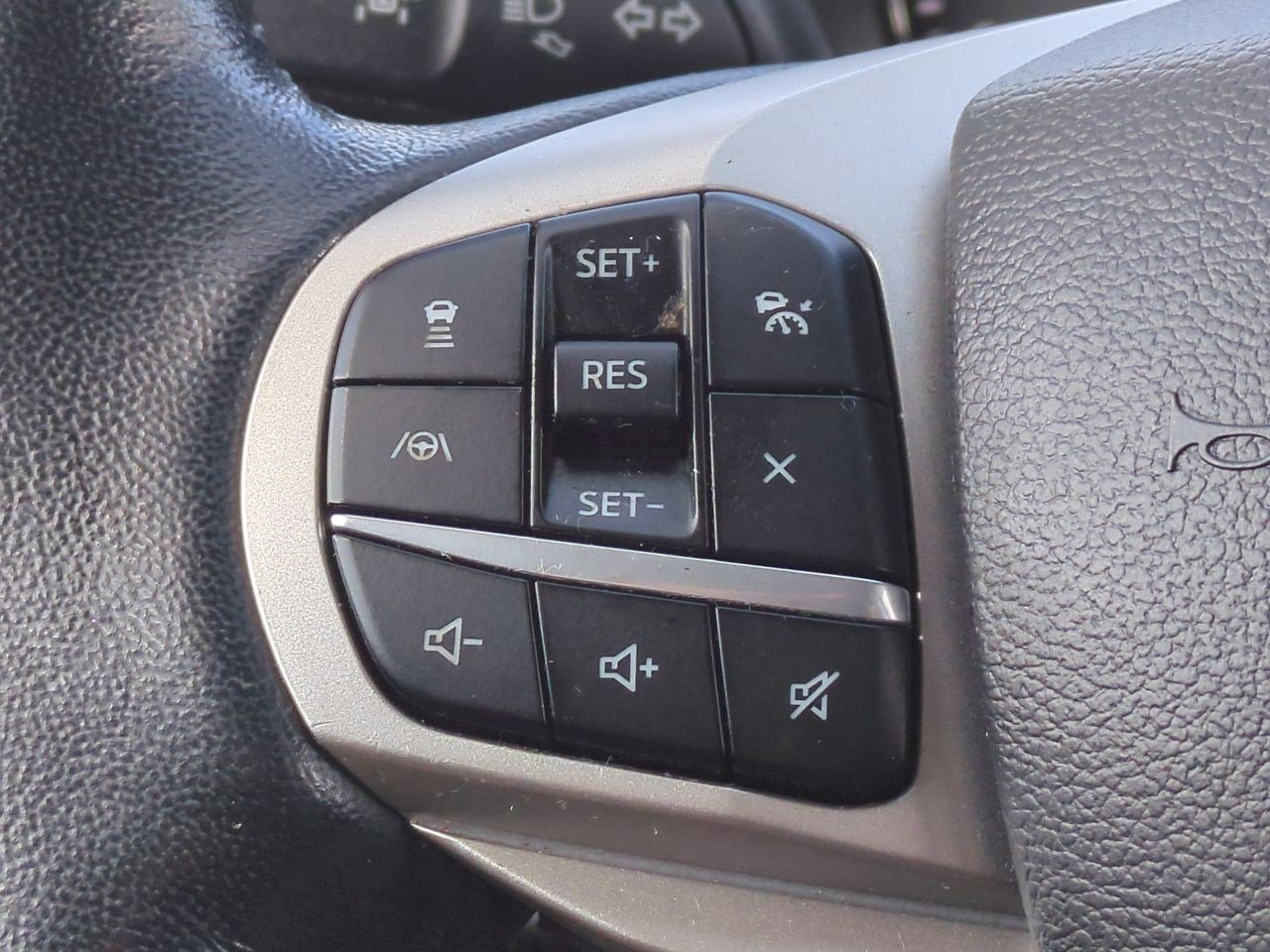 Thumbnail: 2022 Ford Explorer - 24