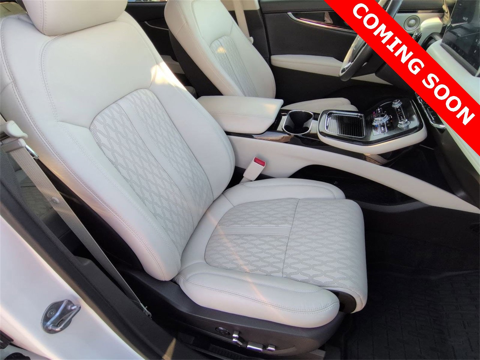 Thumbnail: 2023 Lincoln Nautilus - 23