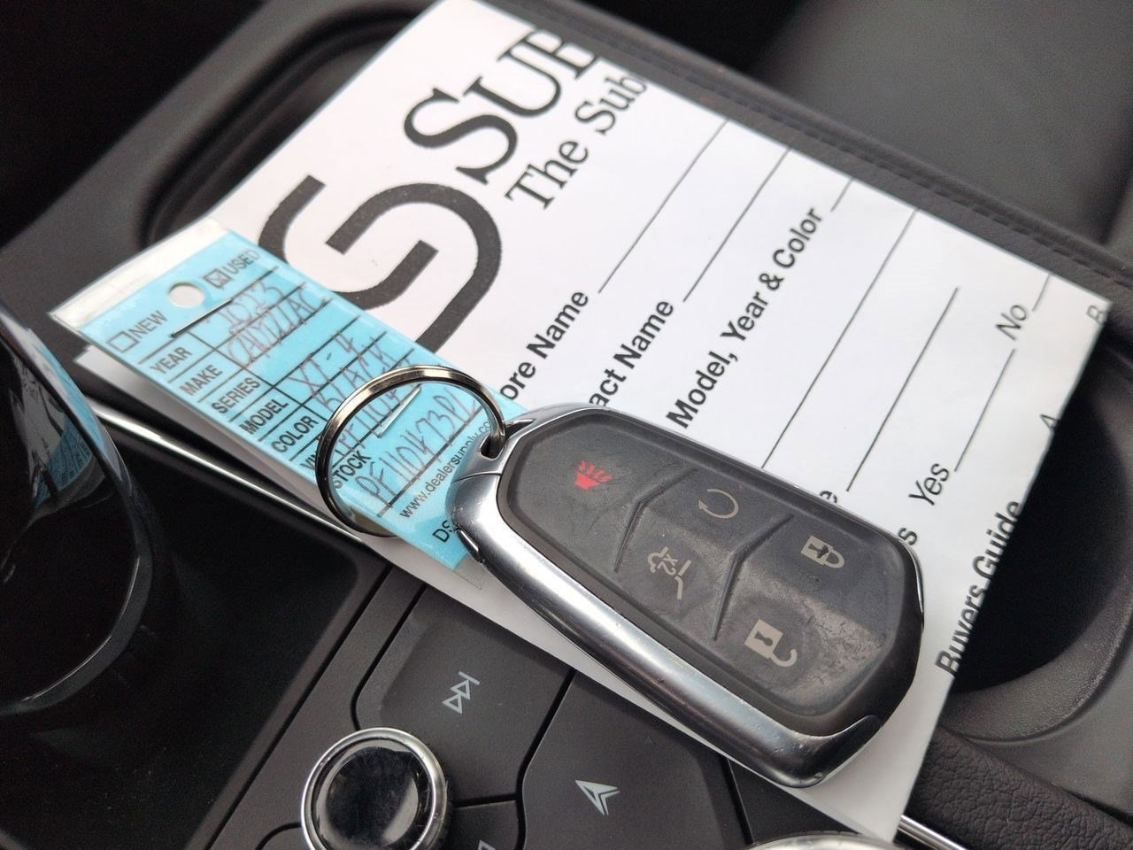 Thumbnail: 2023 Cadillac XT4 - 37