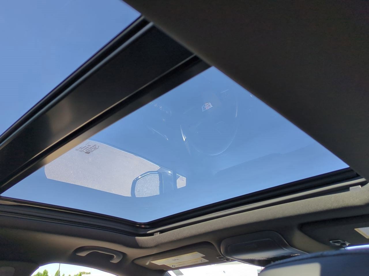 Thumbnail: 2023 Cadillac XT4 - 21