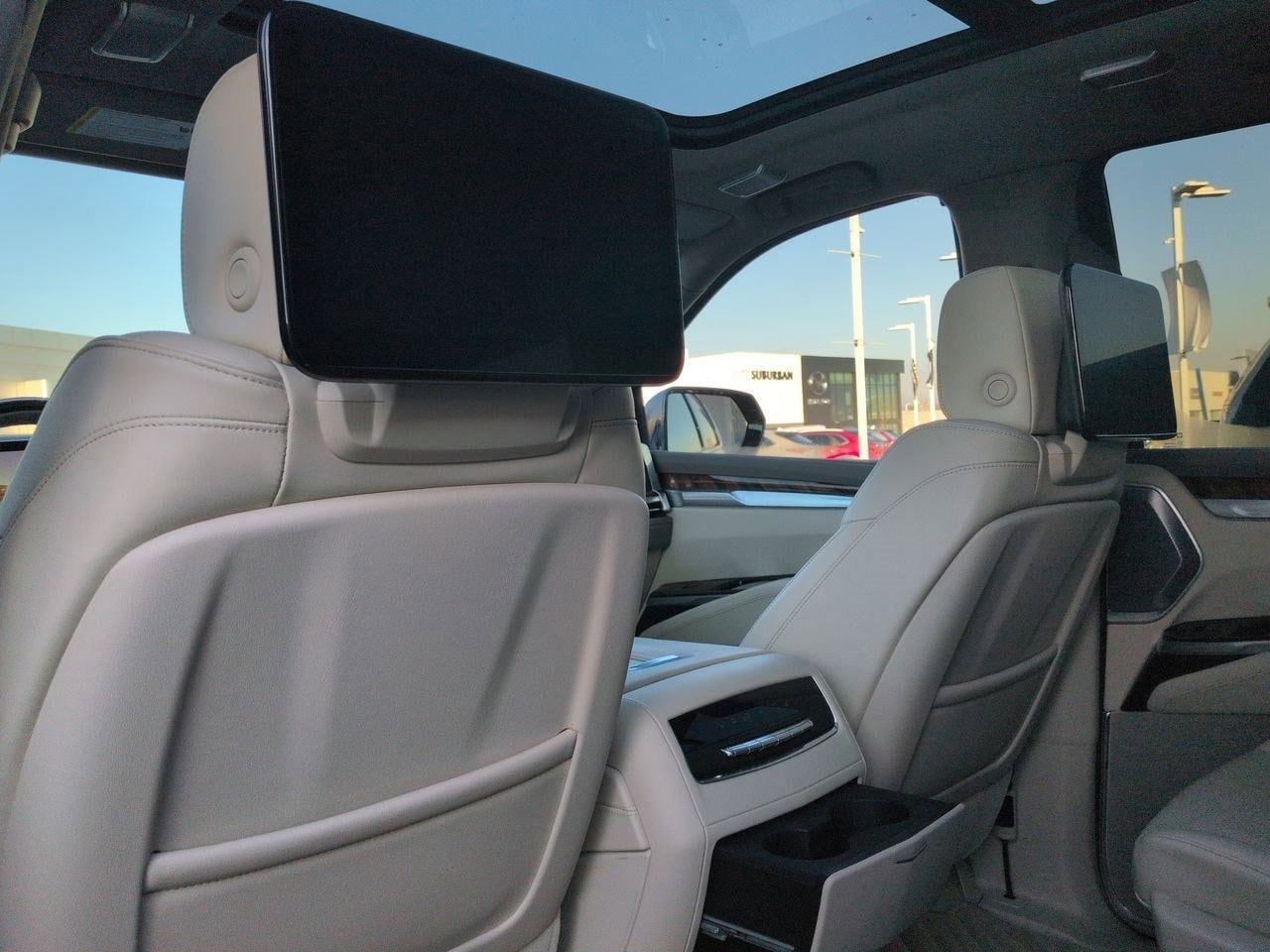 Thumbnail: 2025 Cadillac Escalade - 18