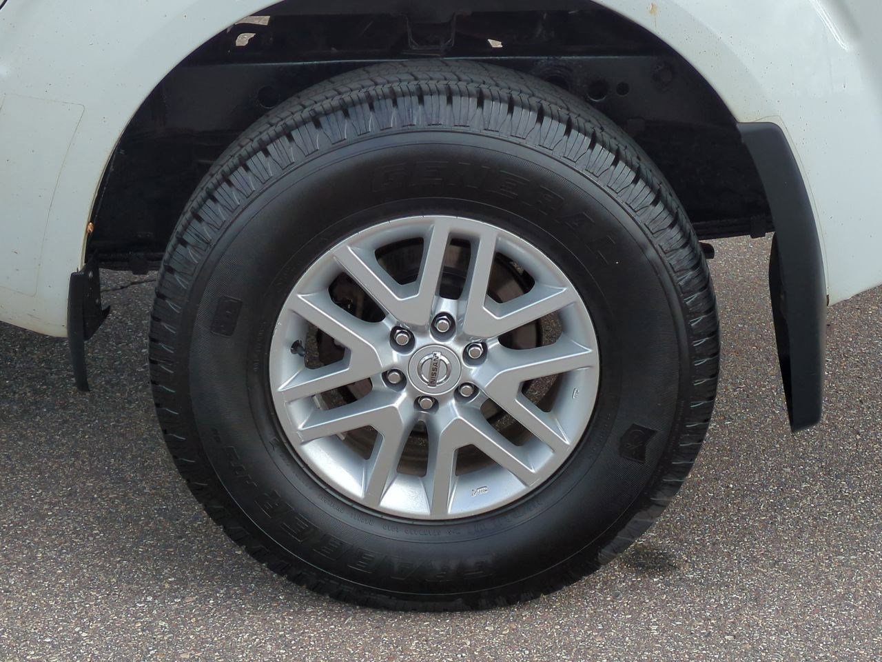 Thumbnail: 2015 Nissan Frontier - 12