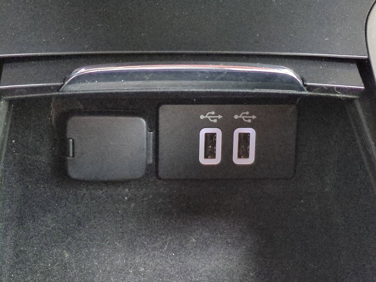 Thumbnail: 2017 Lincoln MKC - 32