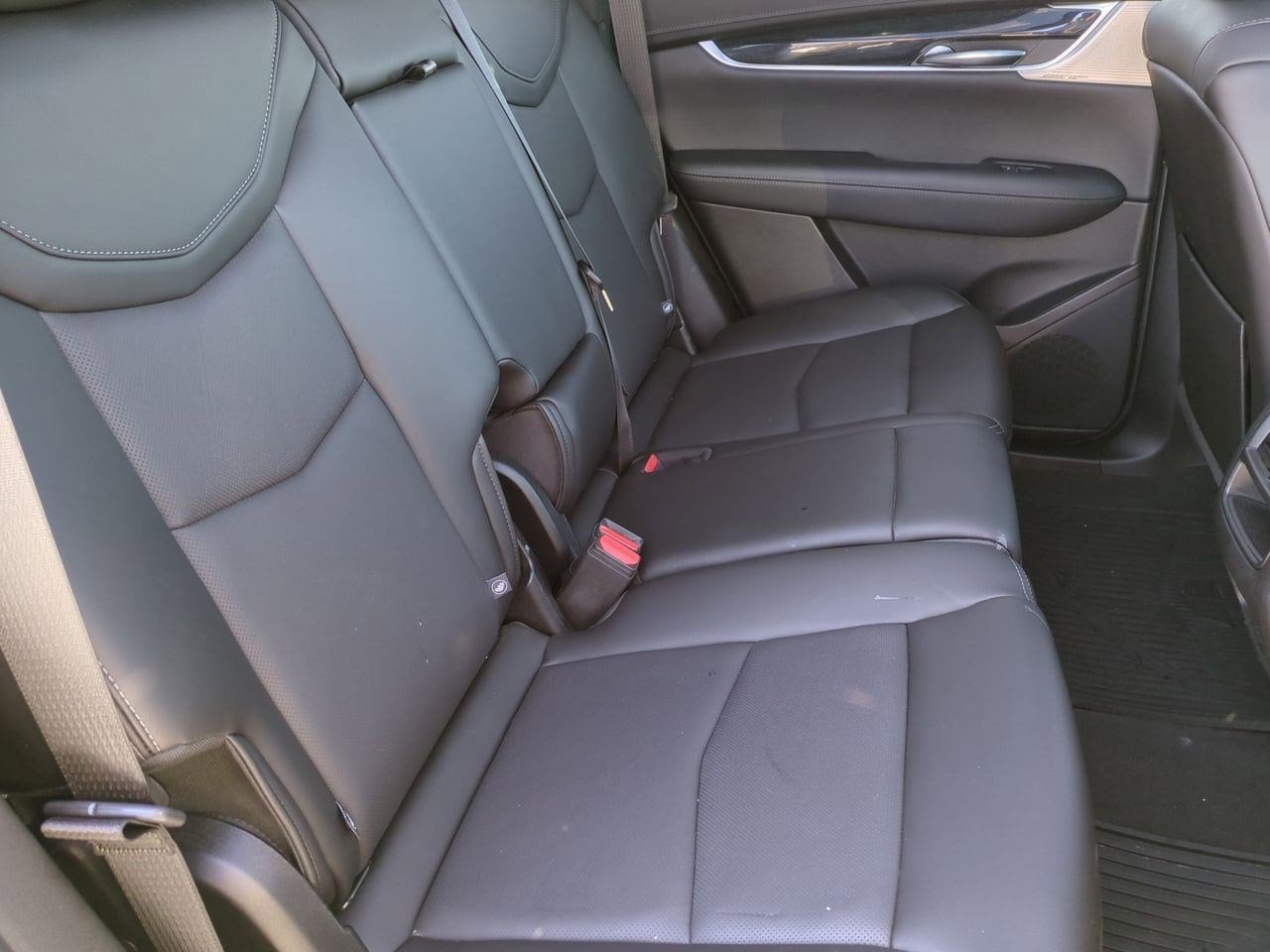 Thumbnail: 2023 Cadillac XT5 - 21