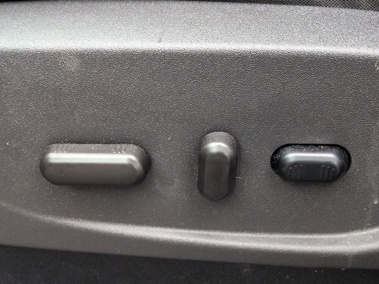 Thumbnail: 2017 Ford Escape - 16