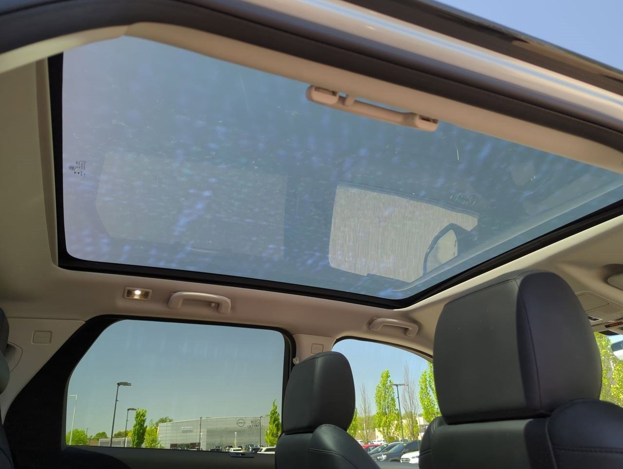 Thumbnail: 2020 Land Rover Discovery Sport - 20