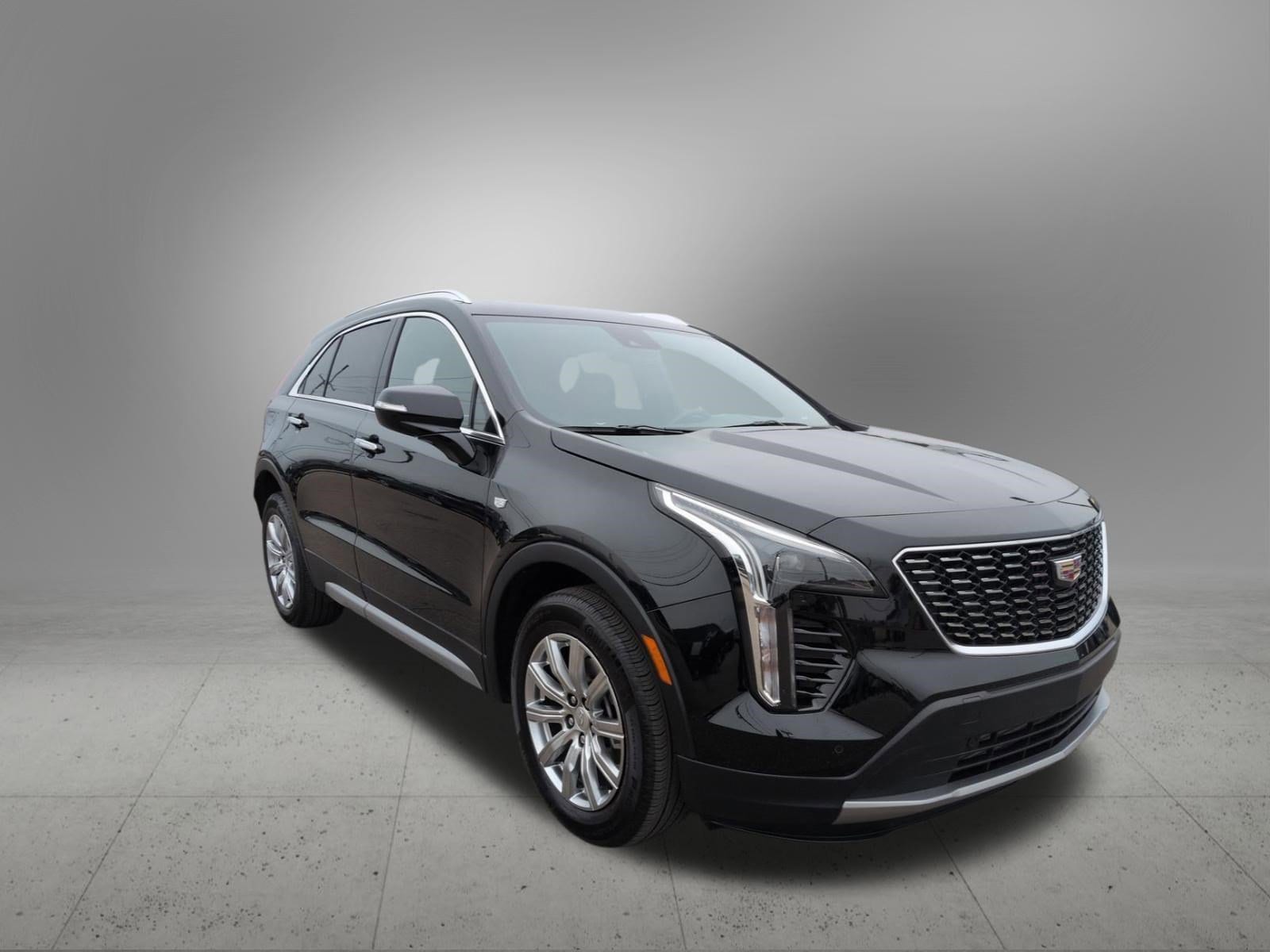 Thumbnail: 2023 Cadillac XT4 - 8