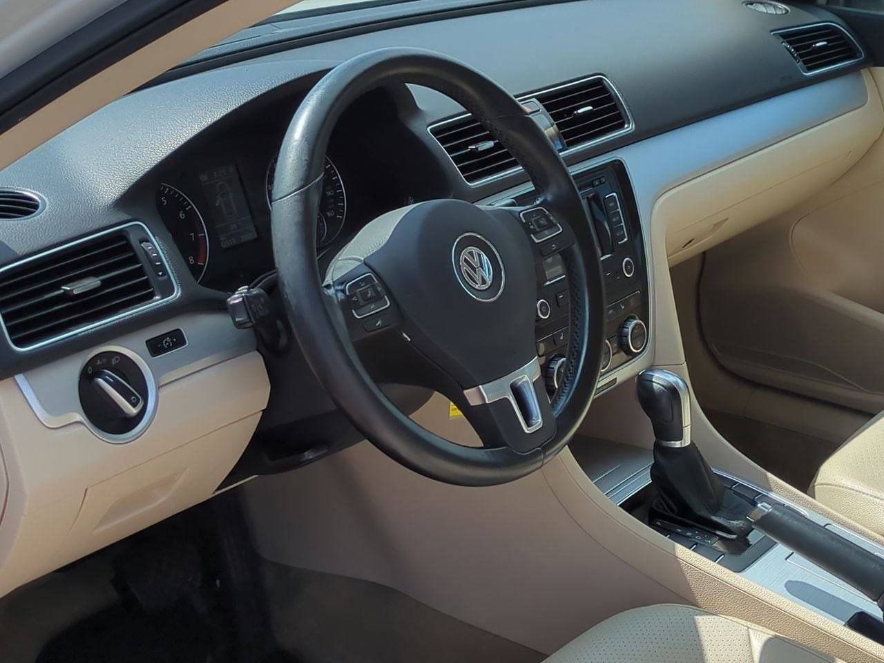 Thumbnail: 2012 Volkswagen Passat - 2