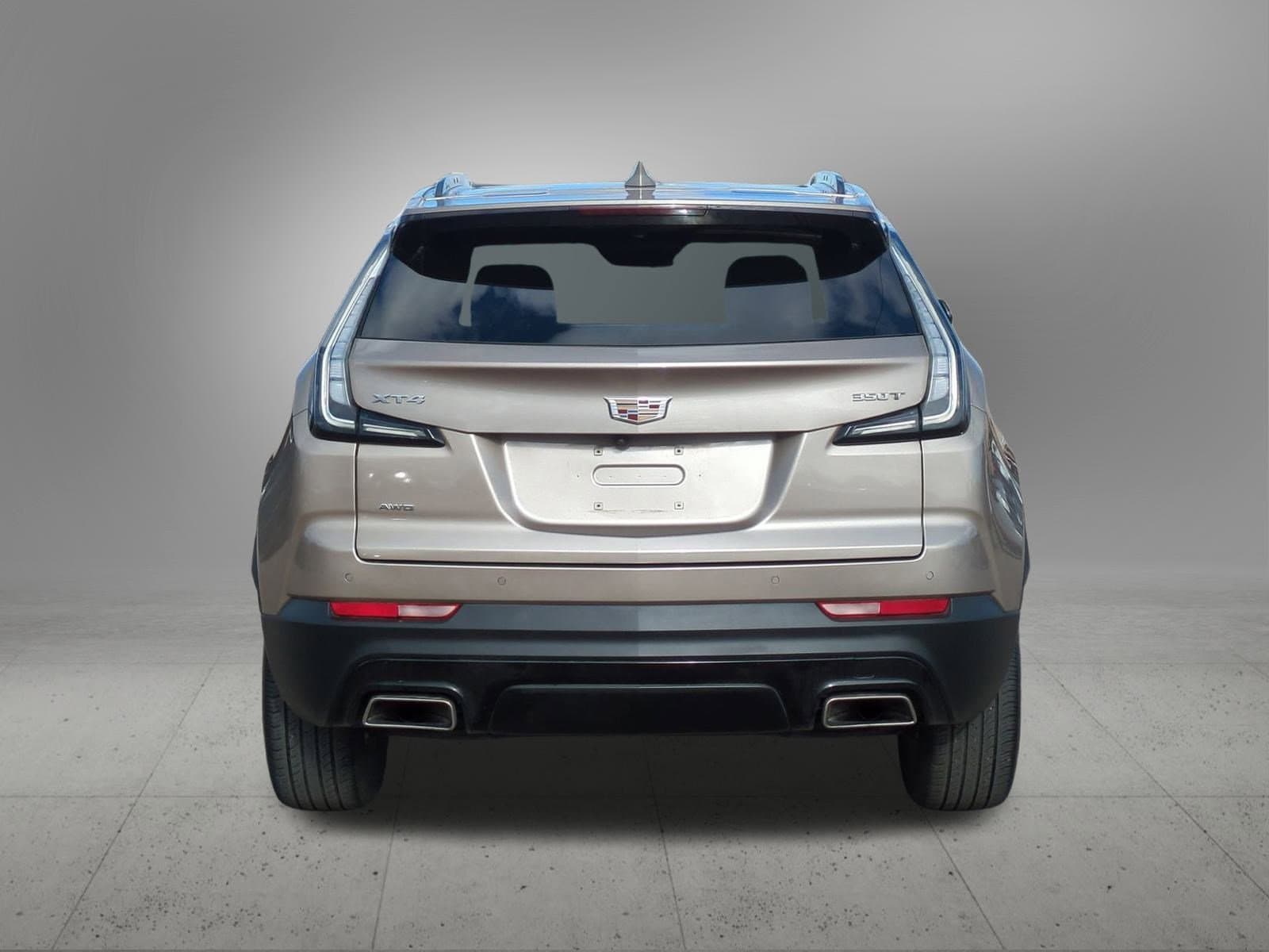 Thumbnail: 2023 Cadillac XT4 - 5