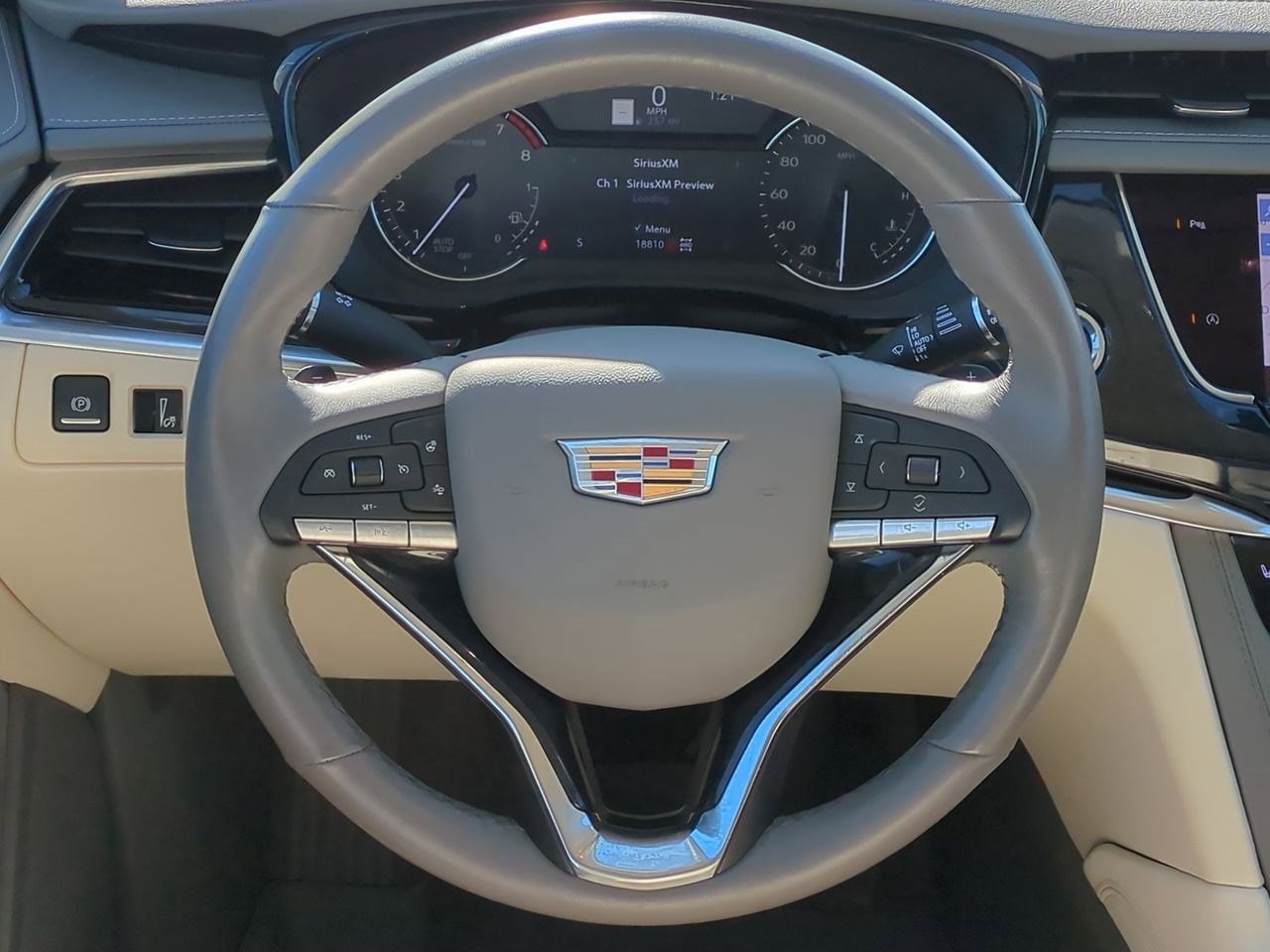 Thumbnail: 2024 Cadillac XT6 - 24