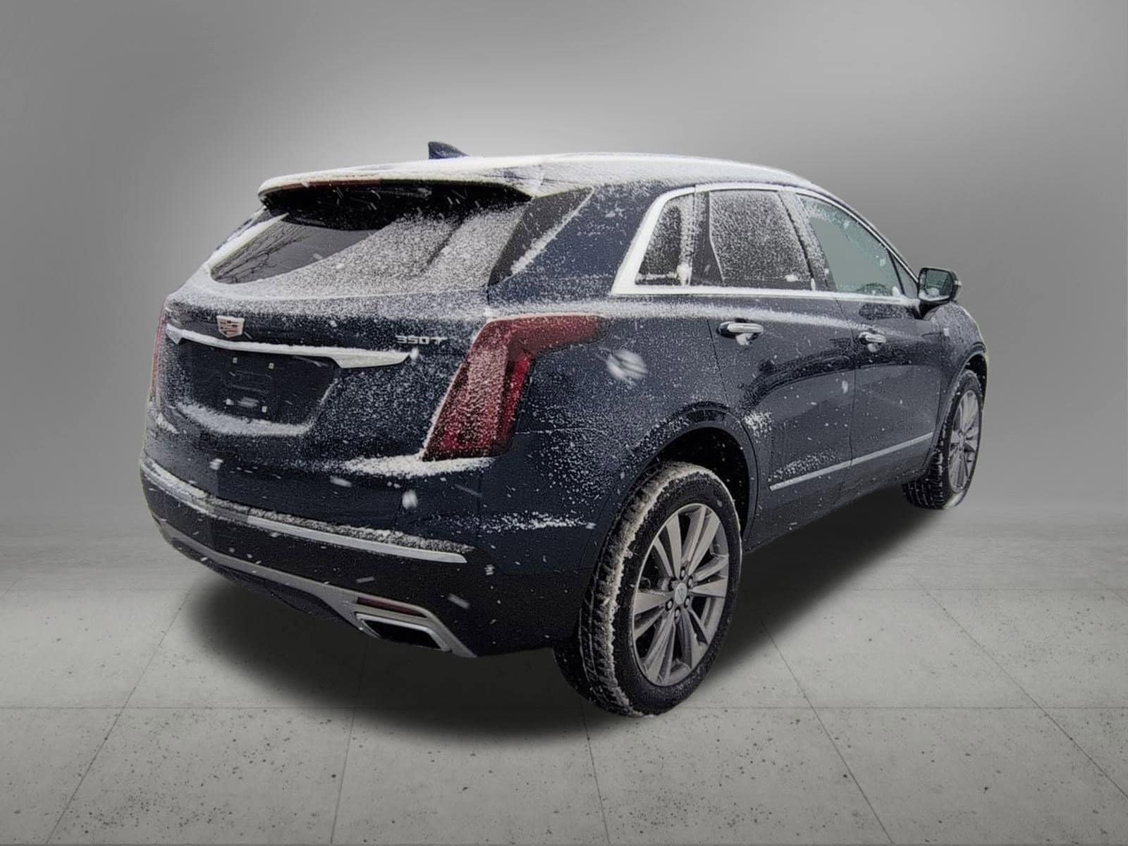 Thumbnail: 2024 Cadillac XT5 - 6
