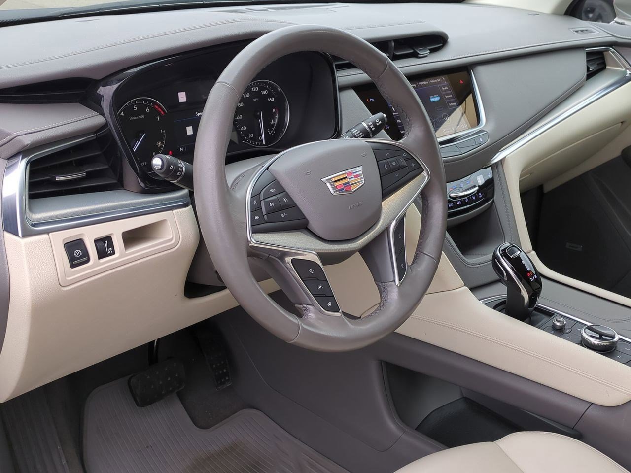 Thumbnail: 2023 Cadillac XT5 - 2