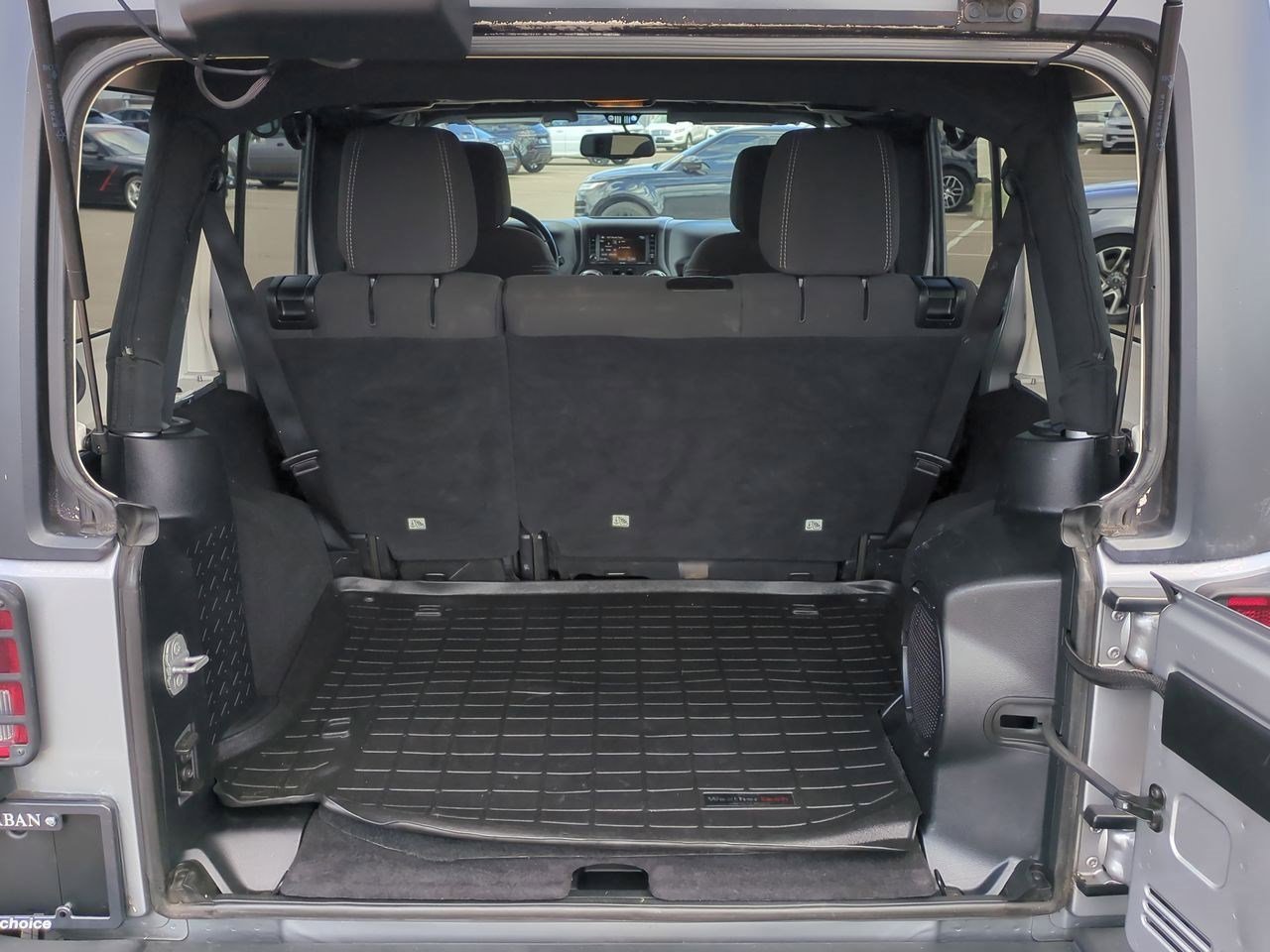 Thumbnail: 2014 Jeep Wrangler - 31