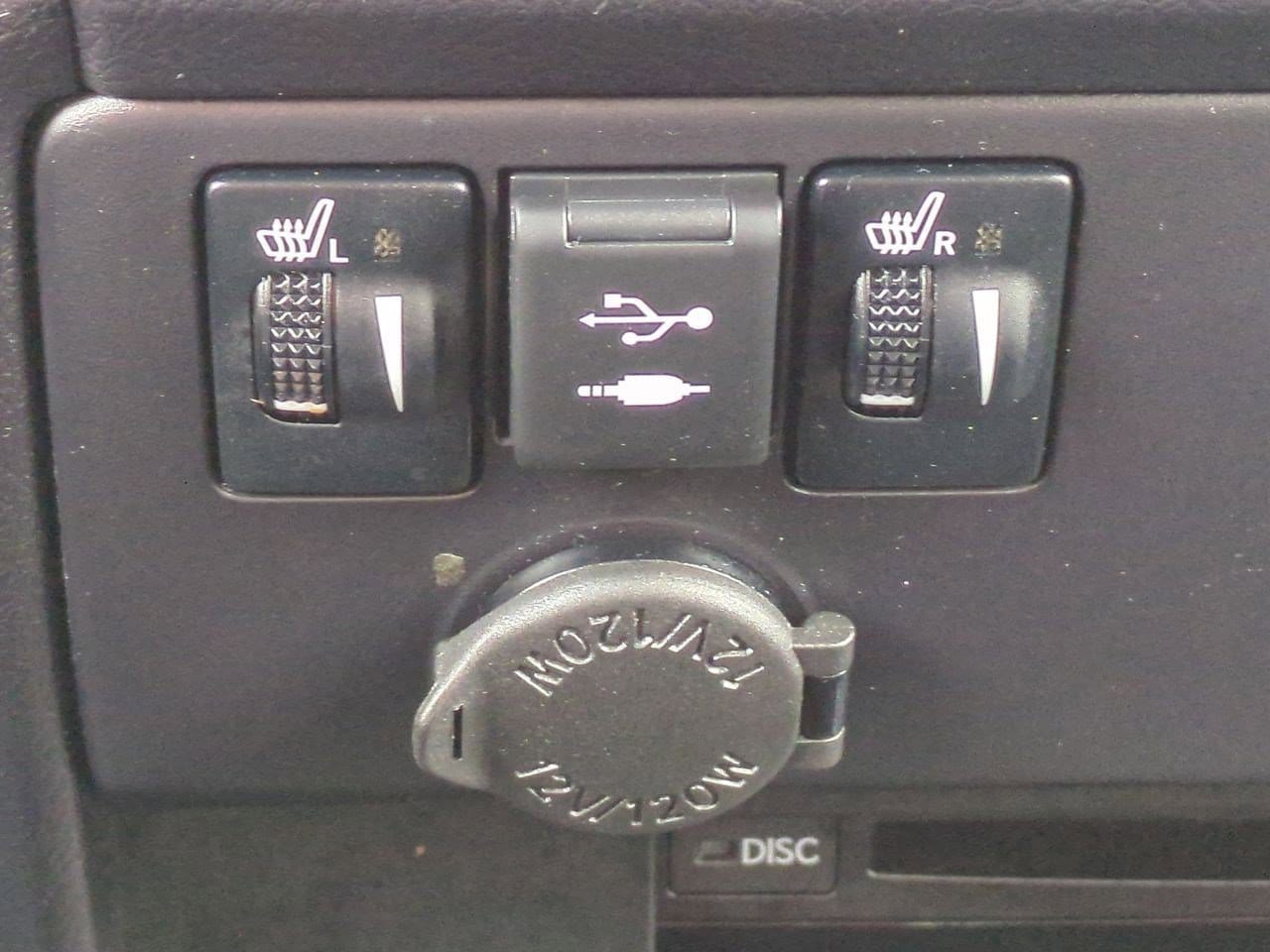 Thumbnail: 2020 Toyota Sienna - 32