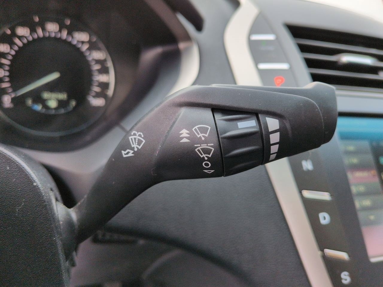 Thumbnail: 2016 Lincoln MKZ - 24