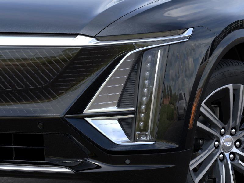 Thumbnail: 2026 Cadillac Lyriq - 10
