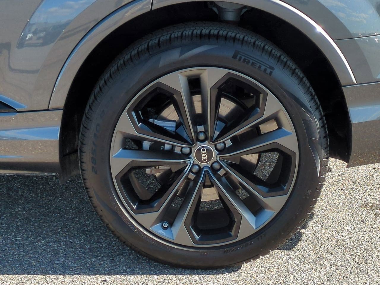 Thumbnail: 2025 Audi Q7 - 12