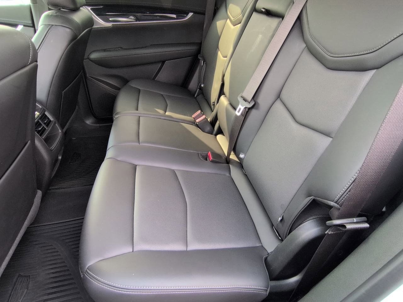 Thumbnail: 2024 Cadillac XT5 - 20