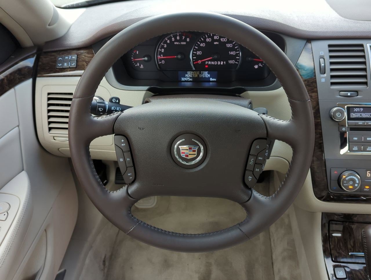 Thumbnail: 2009 Cadillac DTS - 21