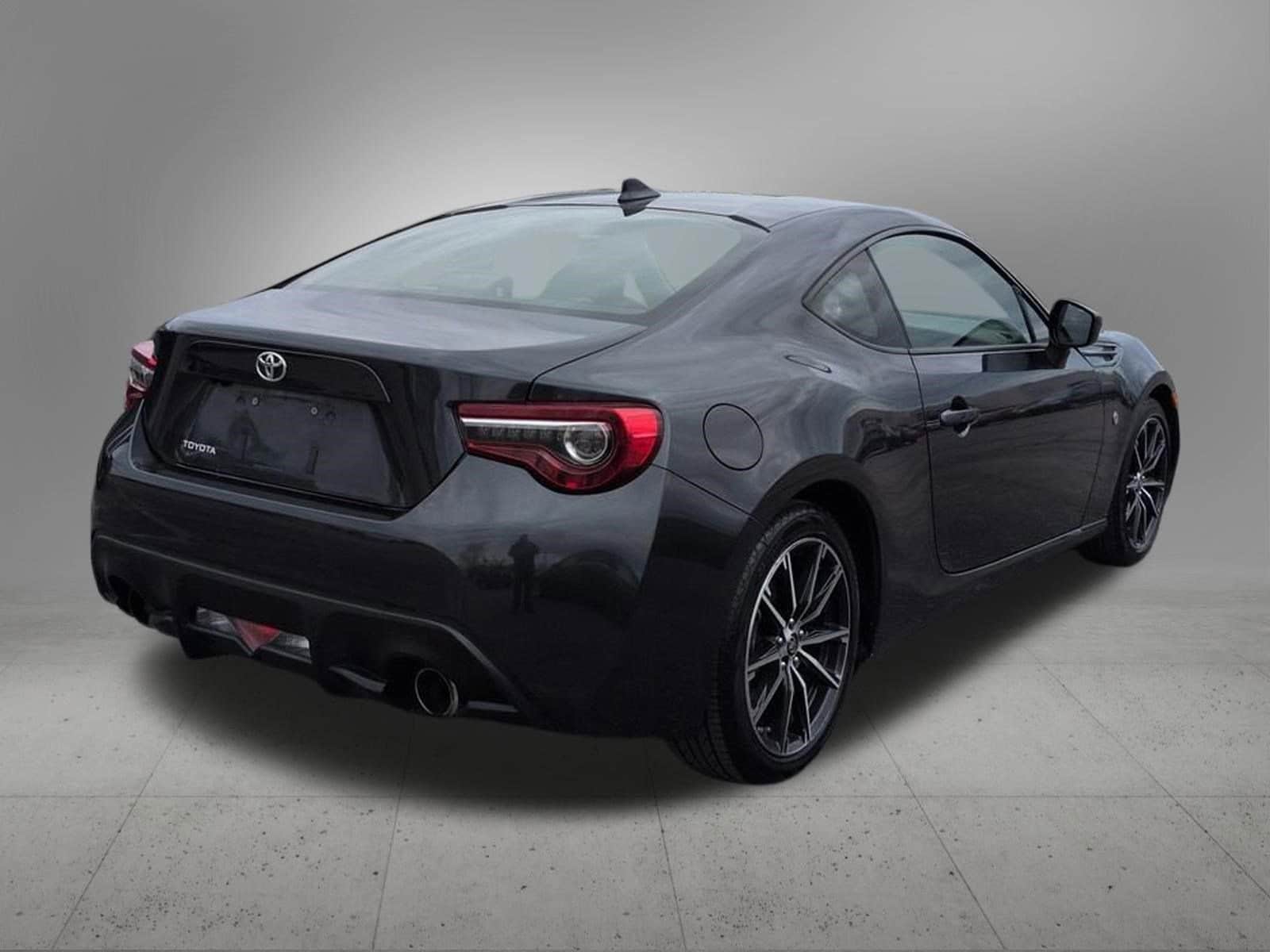 Thumbnail: 2017 Toyota 86 - 6