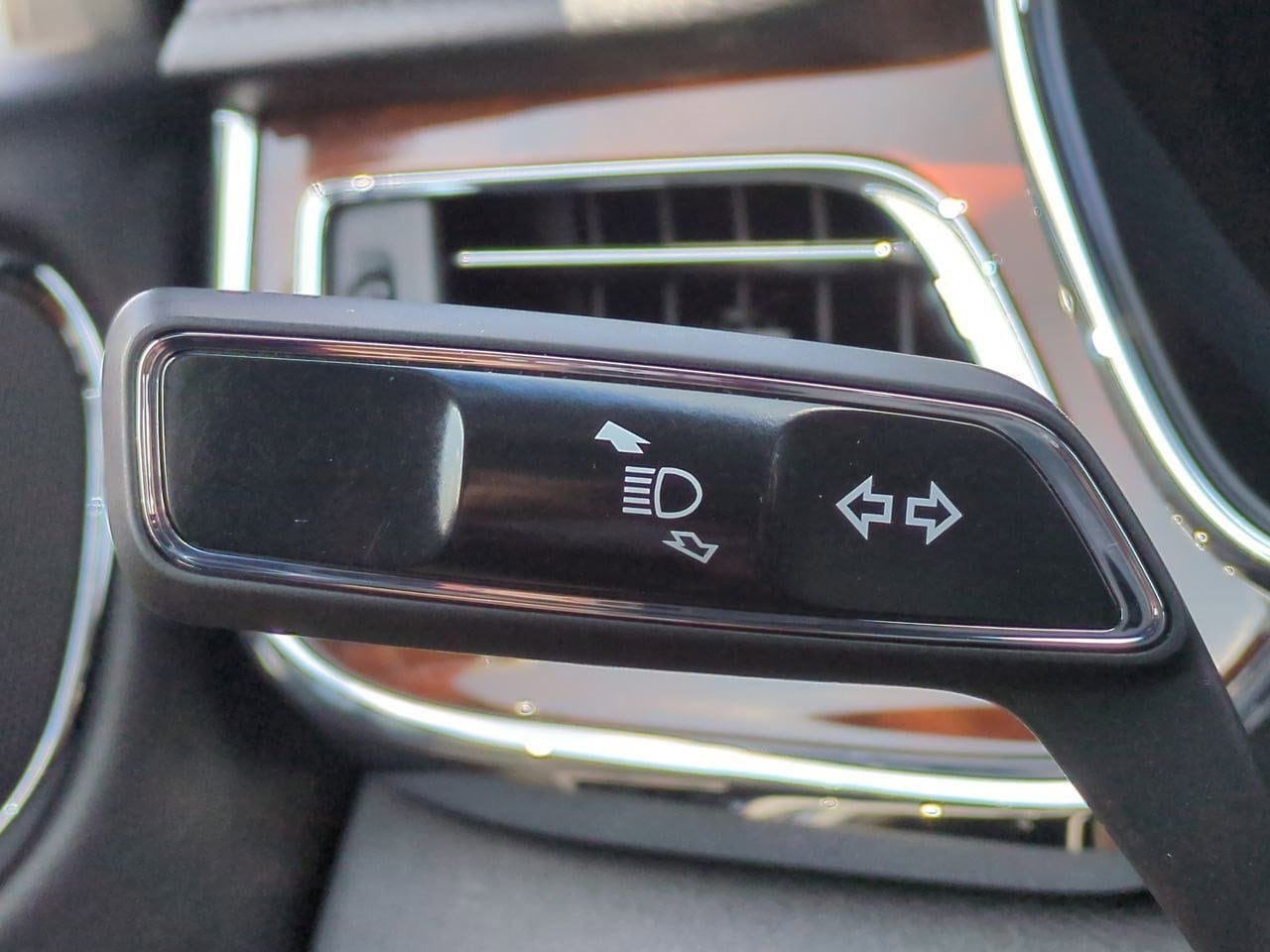 Thumbnail: 2017 Lincoln Continental - 25