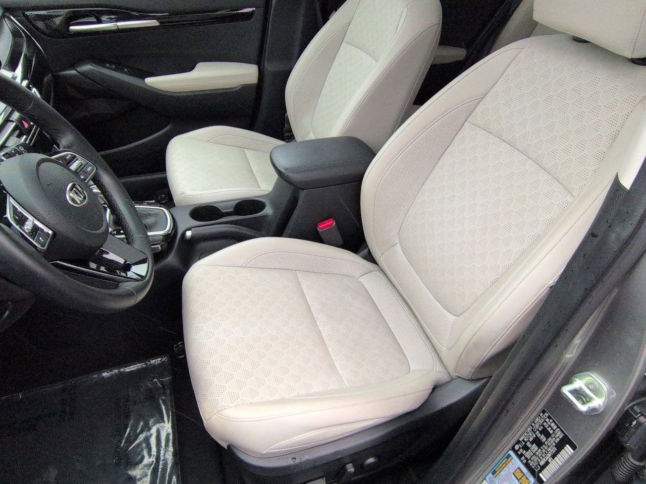 Thumbnail: 2021 Kia Seltos - 16