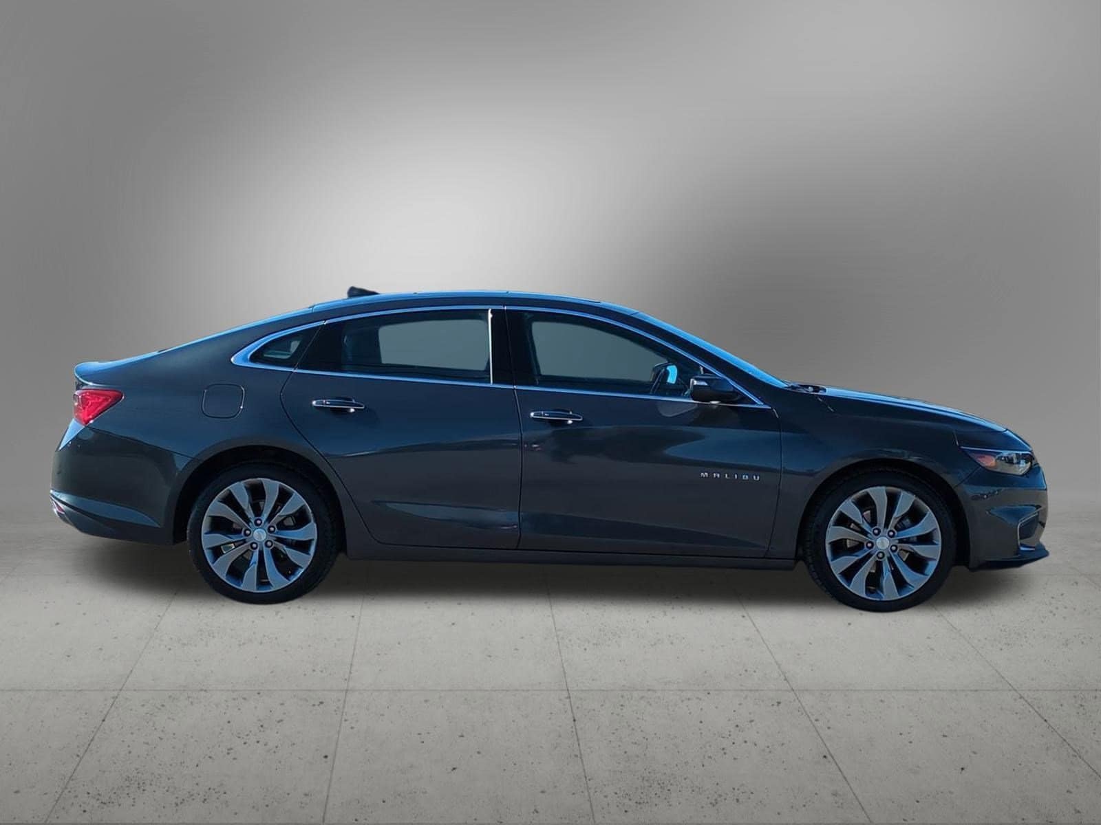 Thumbnail: 2018 Chevrolet Malibu - 7