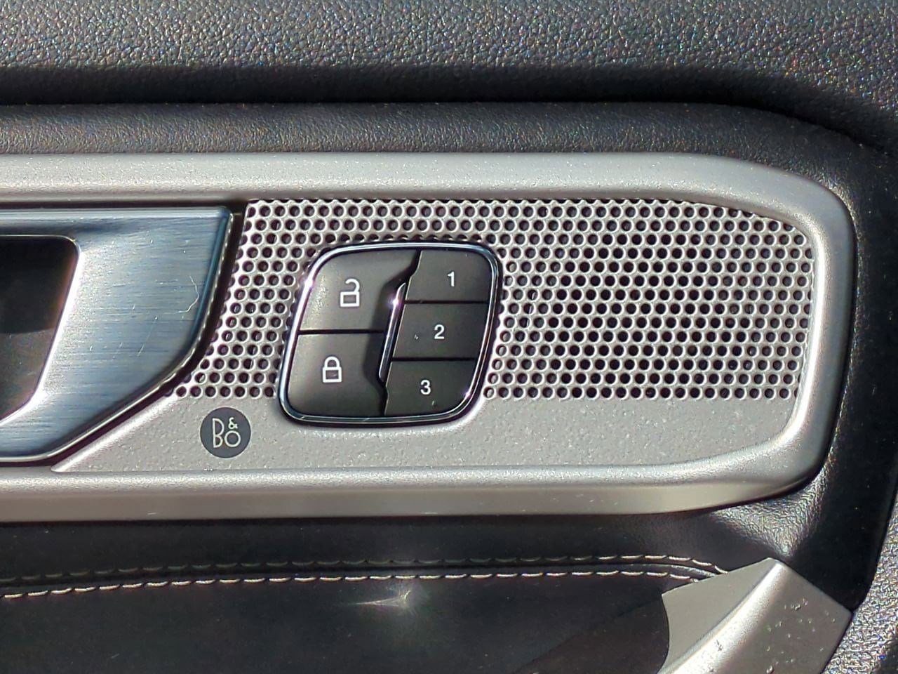 Thumbnail: 2022 Ford Explorer - 31