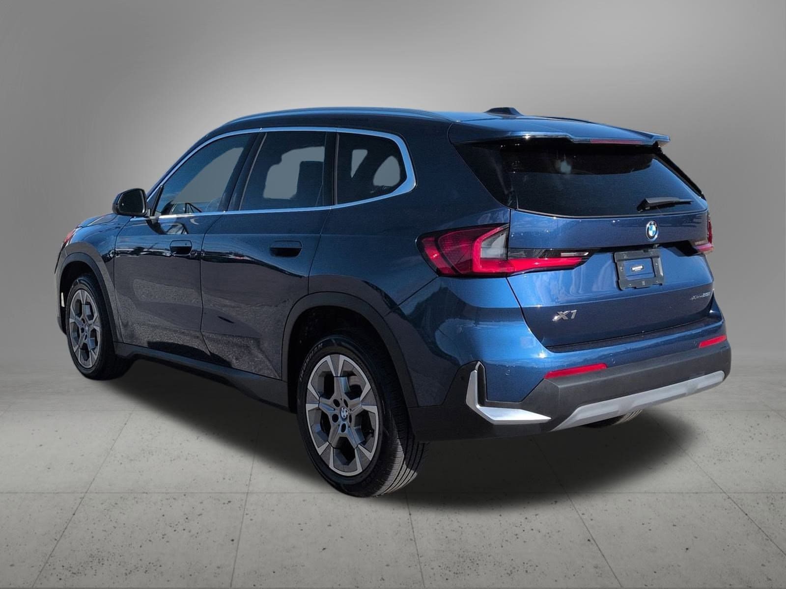 Thumbnail: 2023 BMW X1 - 4