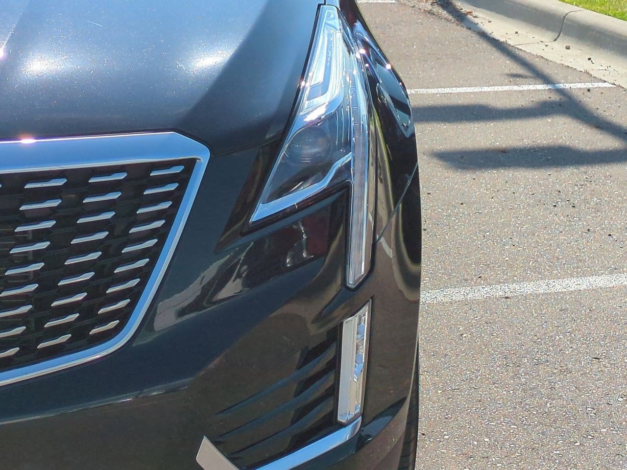 Thumbnail: 2022 Cadillac XT5 - 10