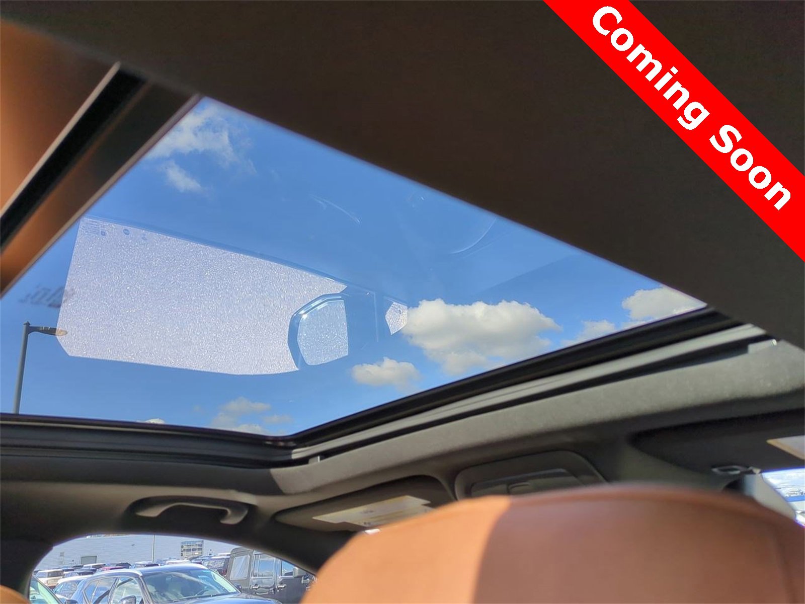 Thumbnail: 2023 Cadillac XT4 - 21