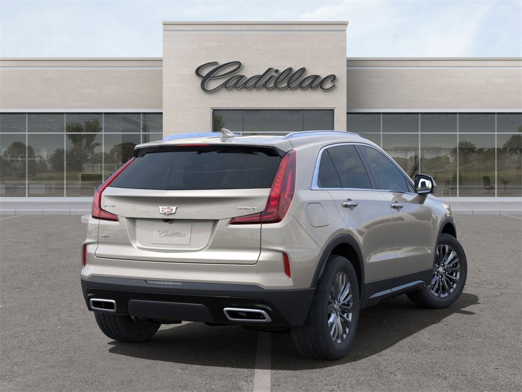 2024 Cadillac XT4 Premium Luxury 4