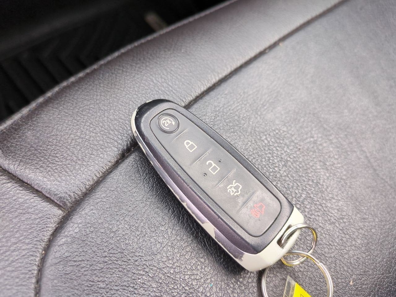 Thumbnail: 2016 Ford Flex - 32